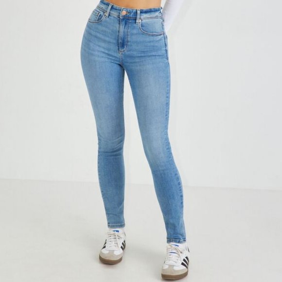 Garage Premium High Rise Skinny Jean - Picture 7 of 8